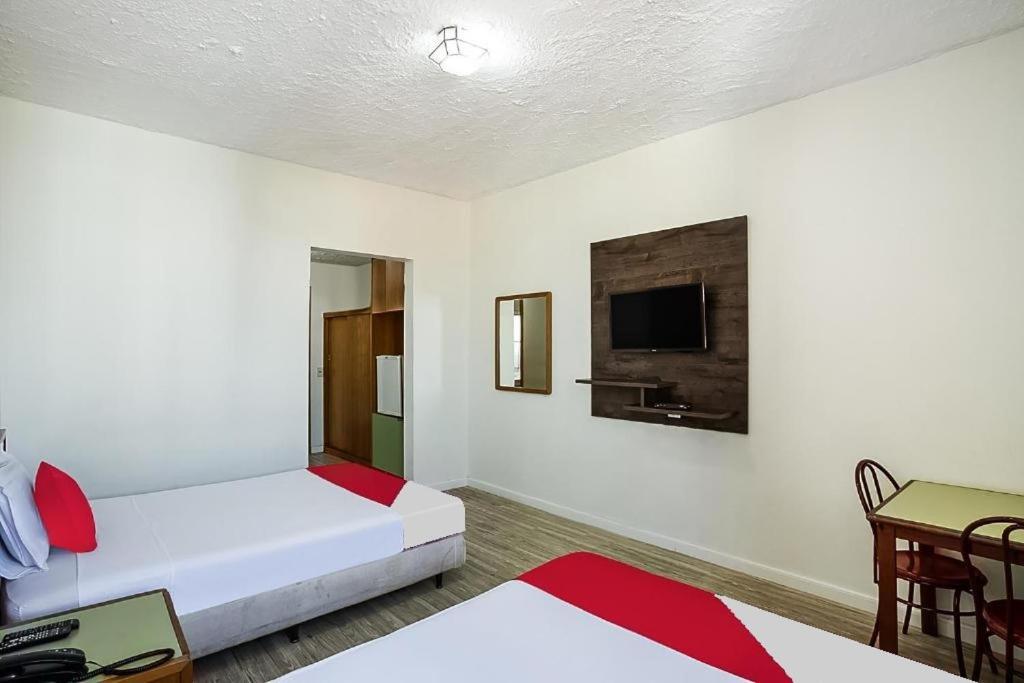 Hotel Interamericana Bagian luar foto