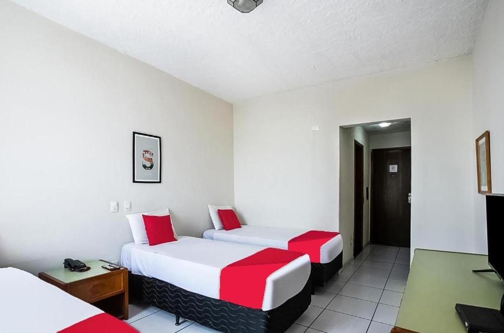 Hotel Interamericana Bagian luar foto