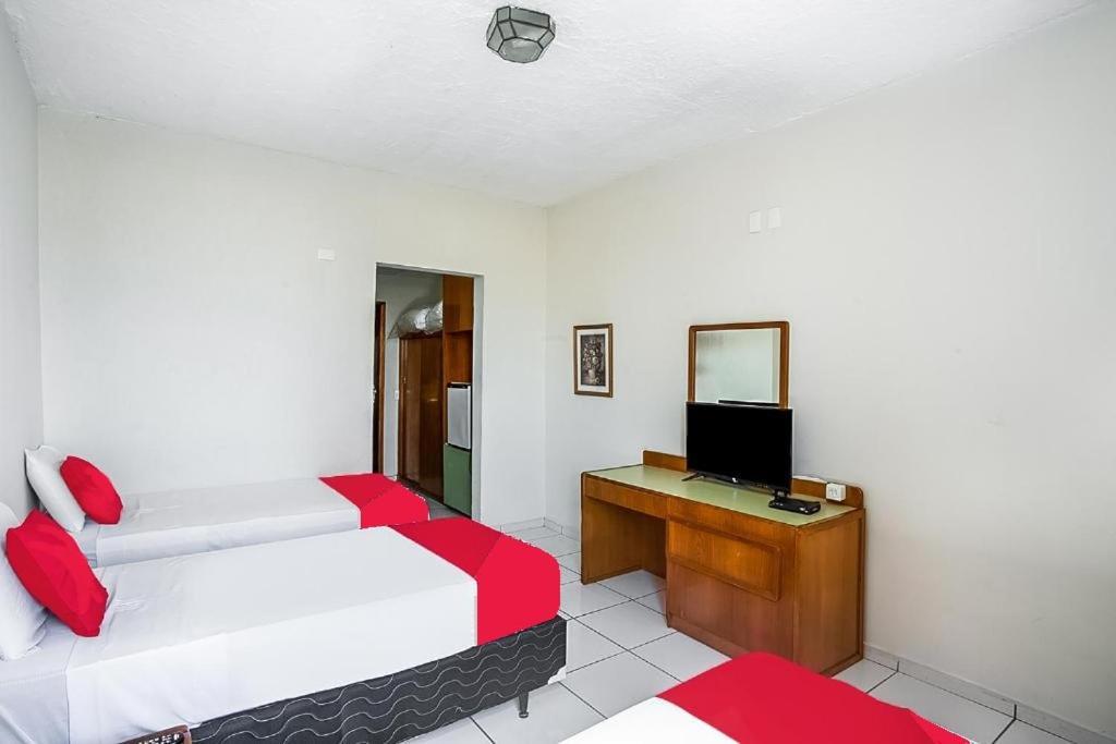 Hotel Interamericana Bagian luar foto